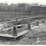 Mogiła zbiorowa ofiar masakry w Miechowicach (25-27 stycznia 1945 r.), fotografia z 1968 r. 